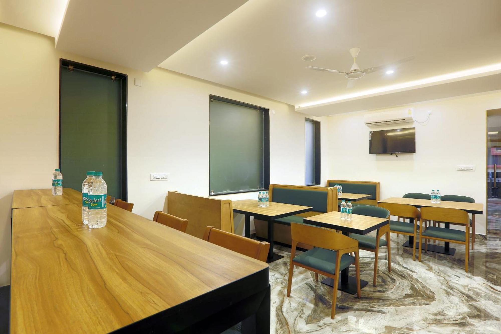 Hotel Sterling Plaza- Bangalore International Airport Dod Jala Exterior foto